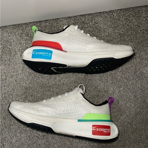 Nike invincible 3 colorful running shoes 💨 - Picture 4 of 6